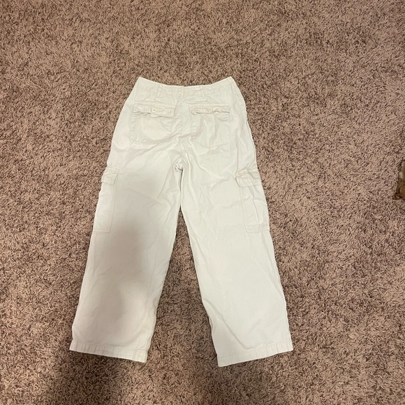 Cream color, size 8 universal threads cargo pants - Picture 2 of 3